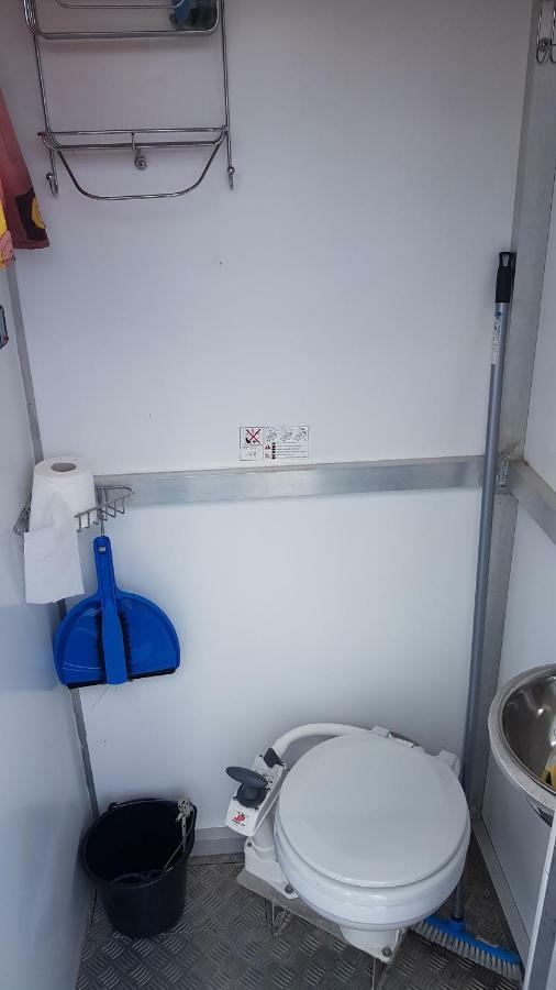 Hausboot Krakow Am See Forelle 1 Und 2 Екстериор снимка