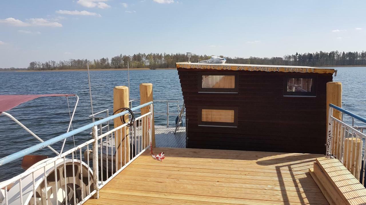 Hausboot Krakow Am See Forelle 1 Und 2 Екстериор снимка